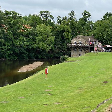 The Sanctuary Holiday Home - Escape The Ordinary Knaresborough Bagian luar foto