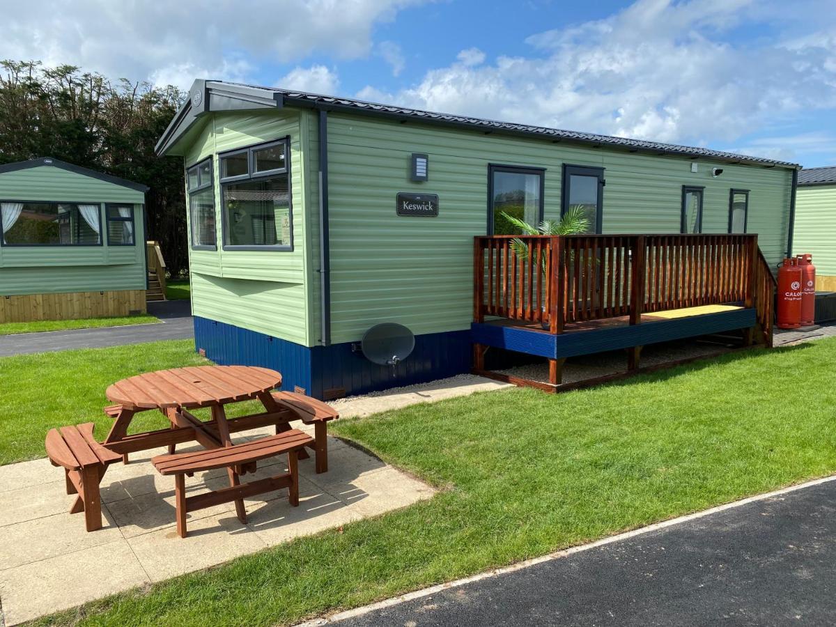 The Sanctuary Holiday Home - Escape The Ordinary Knaresborough Bagian luar foto